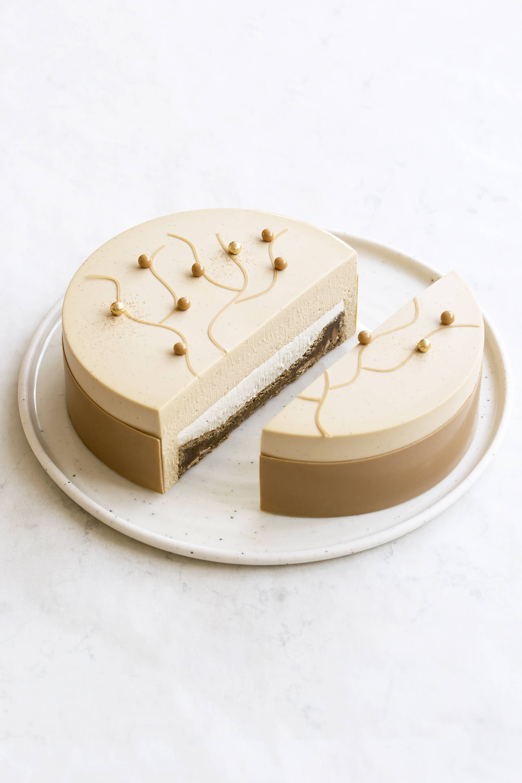 Coffee cream puff cake with caramel